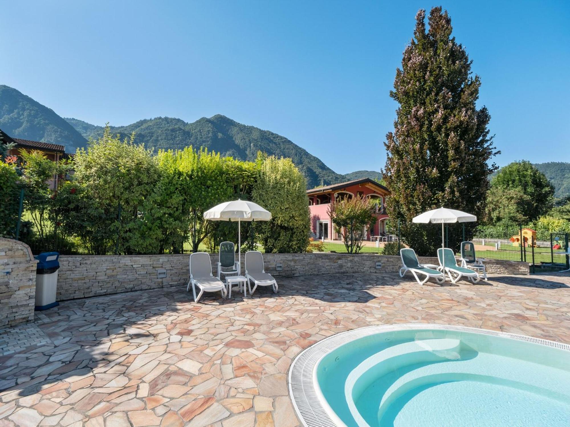 Spacious Apartment In Idro With Shared Pool Crone Εξωτερικό φωτογραφία