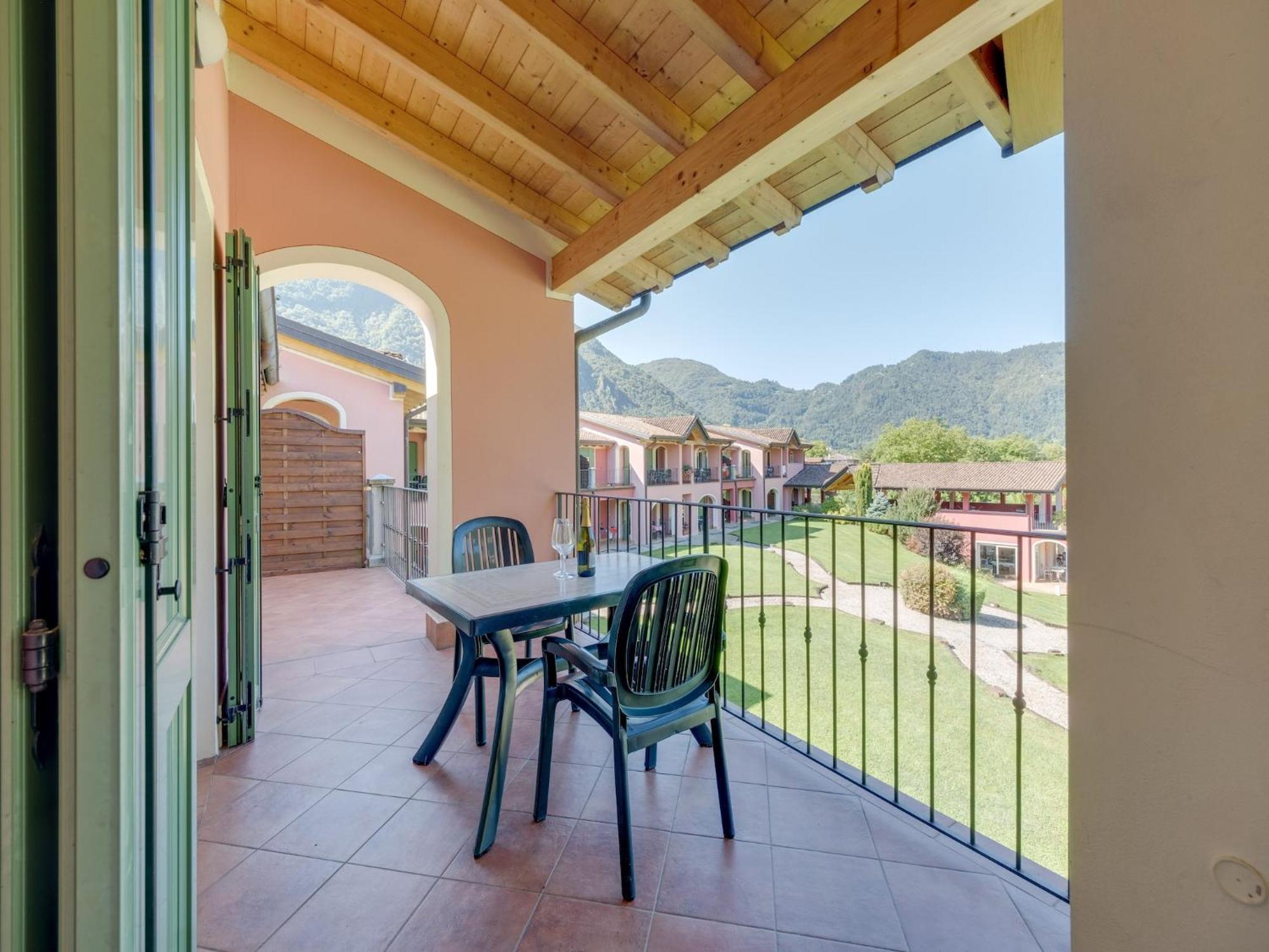 Spacious Apartment In Idro With Shared Pool Crone Εξωτερικό φωτογραφία
